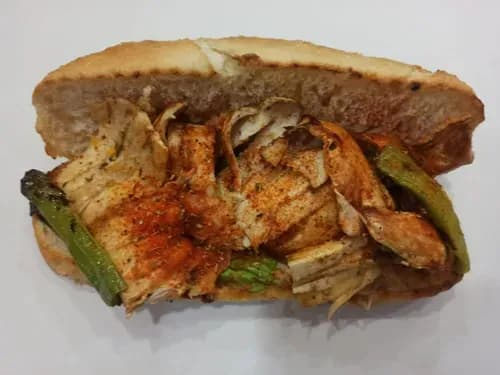 Tavuk Döner Ekmek Arası